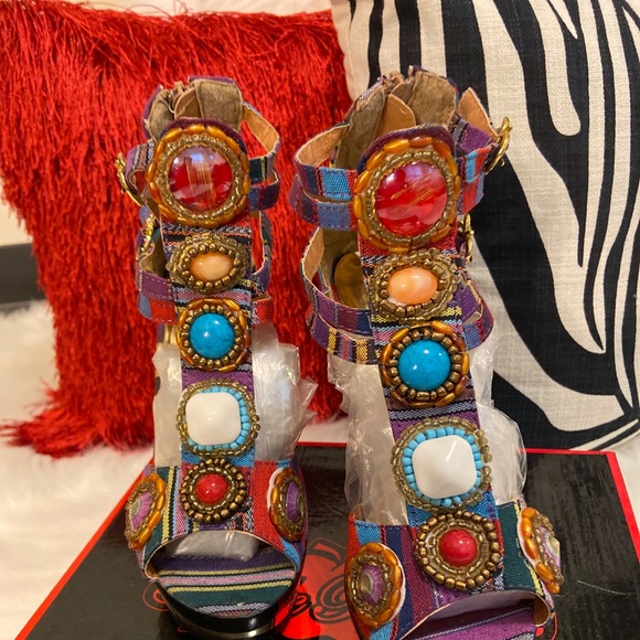 Shoes - Picture 3 of 4